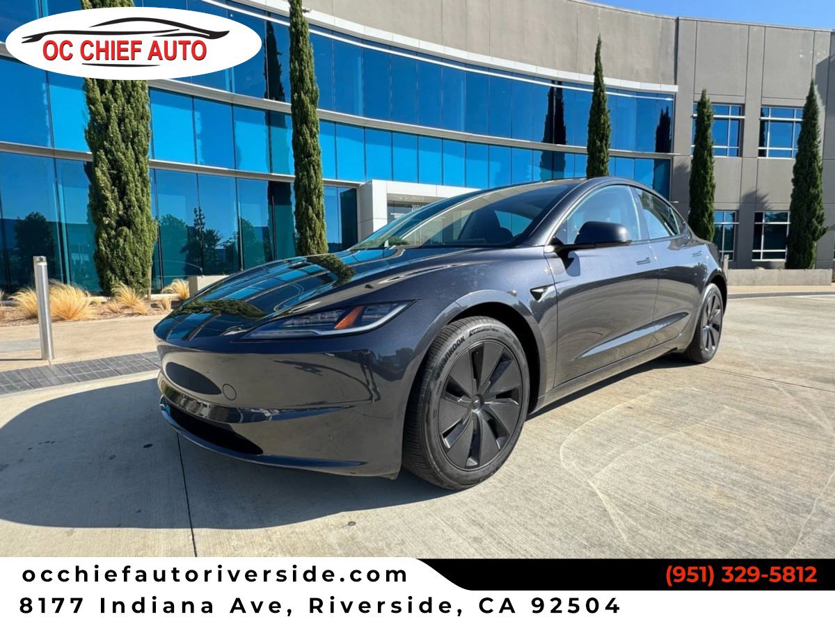 Used 2024 Tesla Model 3 Standard Range image 1