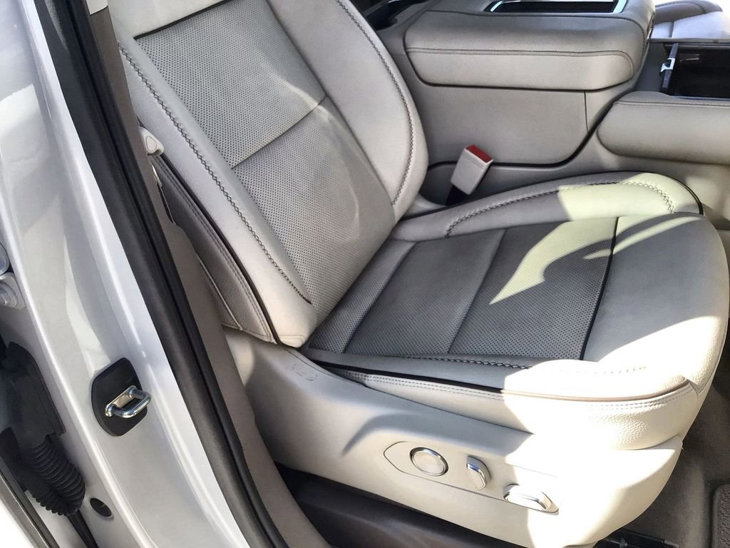 Used 2023 GMC Yukon Denali image 29