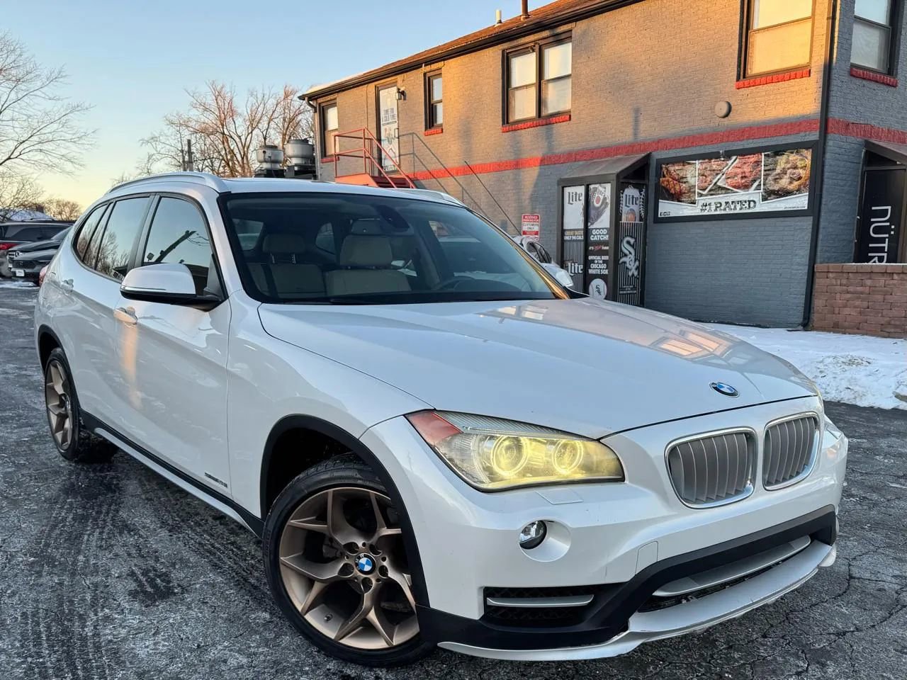 Used 2015 BMW X1 sDrive28i RWD image 2