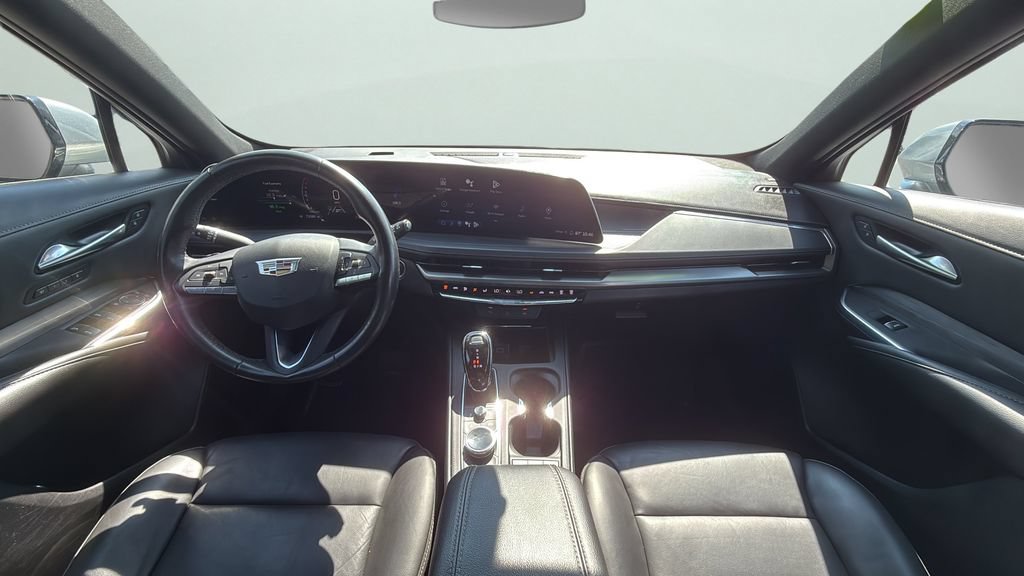 Used 2024 Cadillac XT4 Premium Luxury AWD/4WD image 16