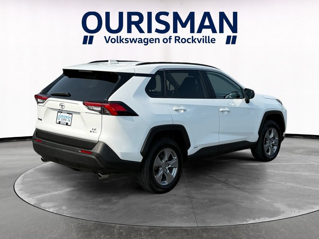 Used 2025 Toyota RAV4 LE AWD/4WD image 6