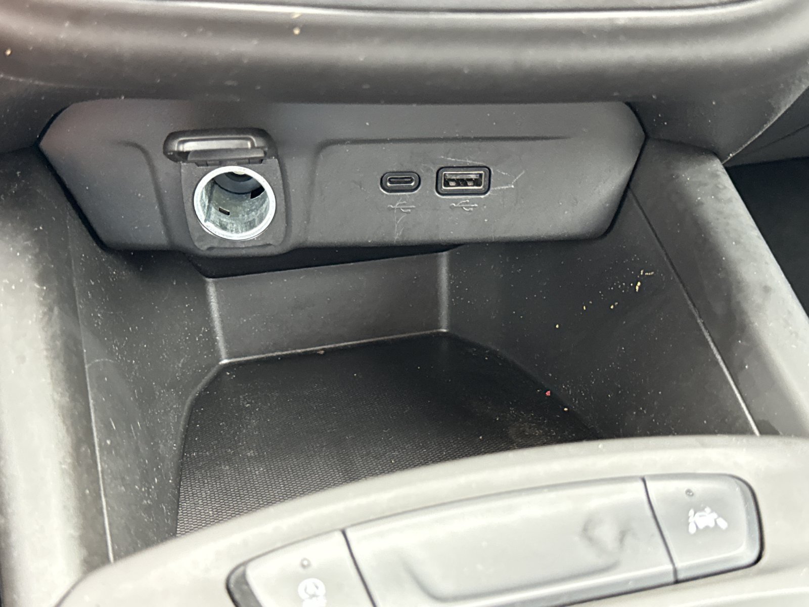 Used 2024 Chevrolet Trax LS FWD image 23