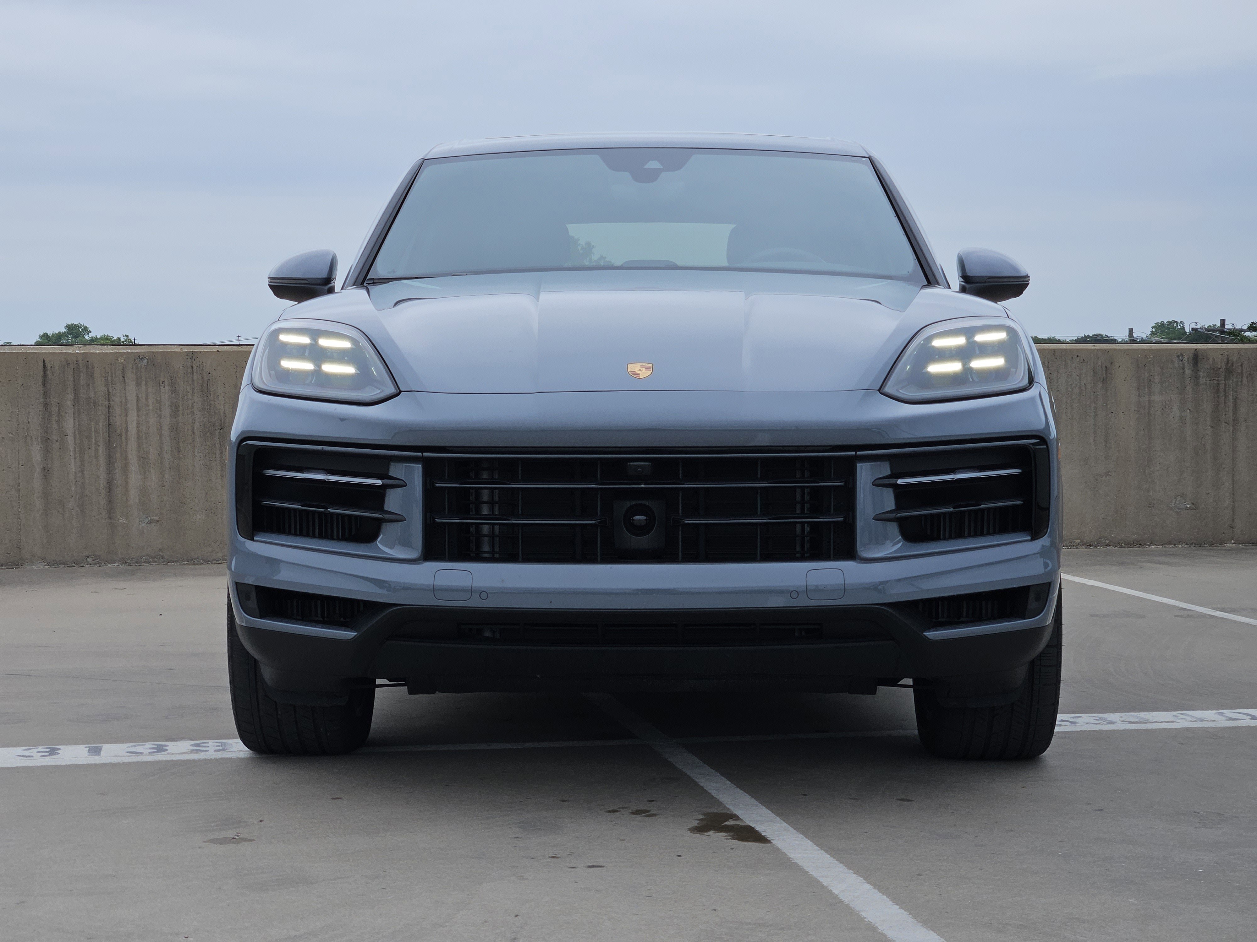 Used 2025 Porsche Cayenne AWD/4WD image 11