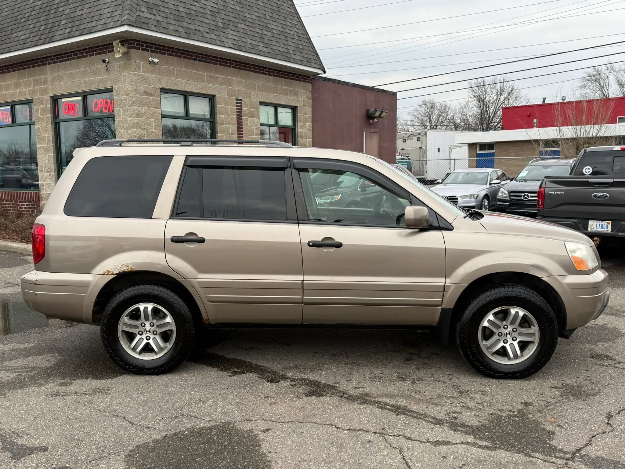 Used 2004 Honda Pilot EX image 4