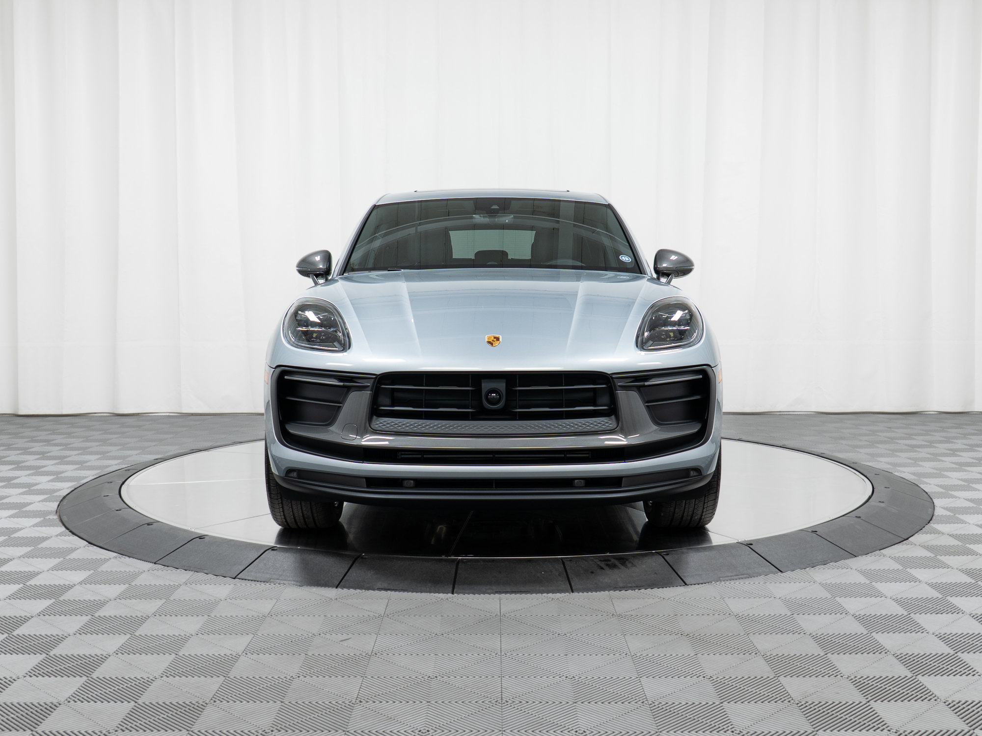 New 2026 Porsche Macan Turbo image 10
