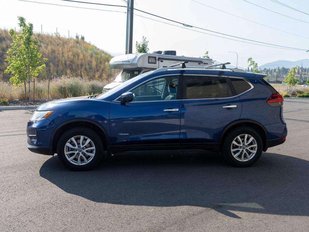 Used 2017 Nissan Rogue SV w/ HEV Premium Package AWD/4WD image 4