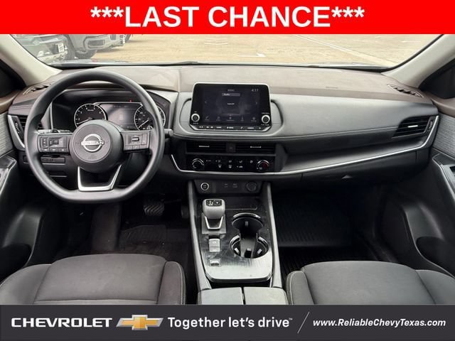 Used 2023 Nissan Rogue S FWD image 11