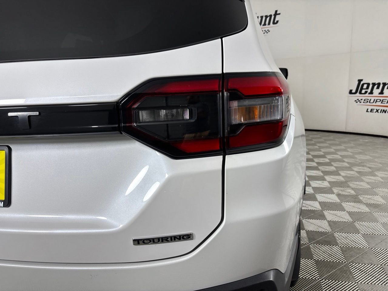 Used 2025 Honda Pilot Touring image 37