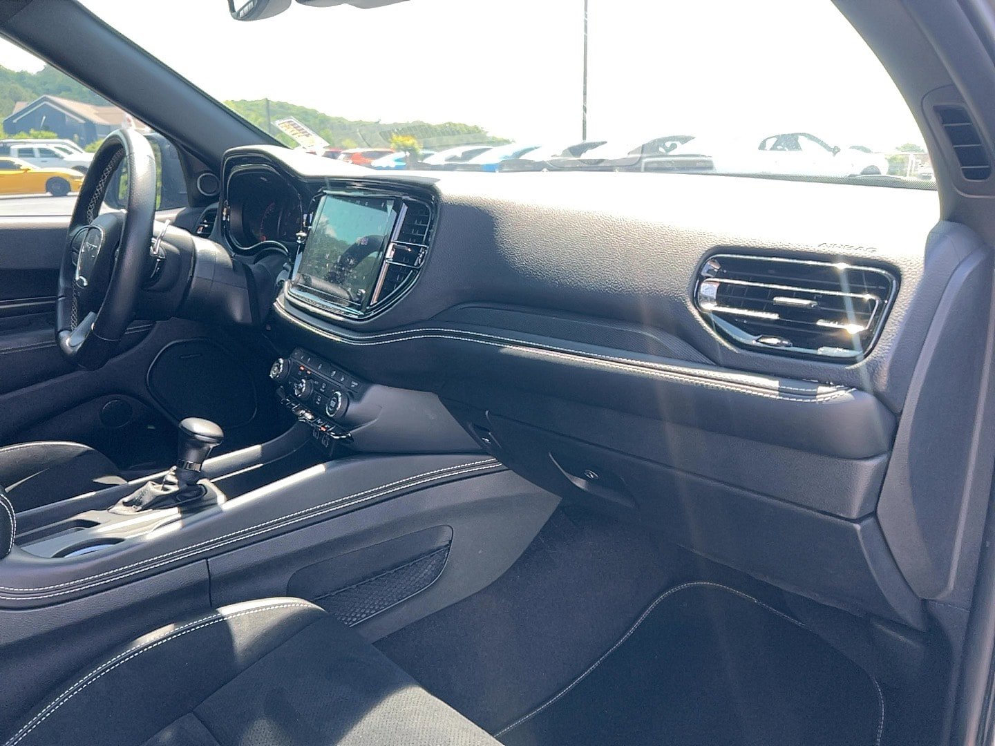 Used 2022 Dodge Durango SRT w/ Technology Group AWD/4WD image 23