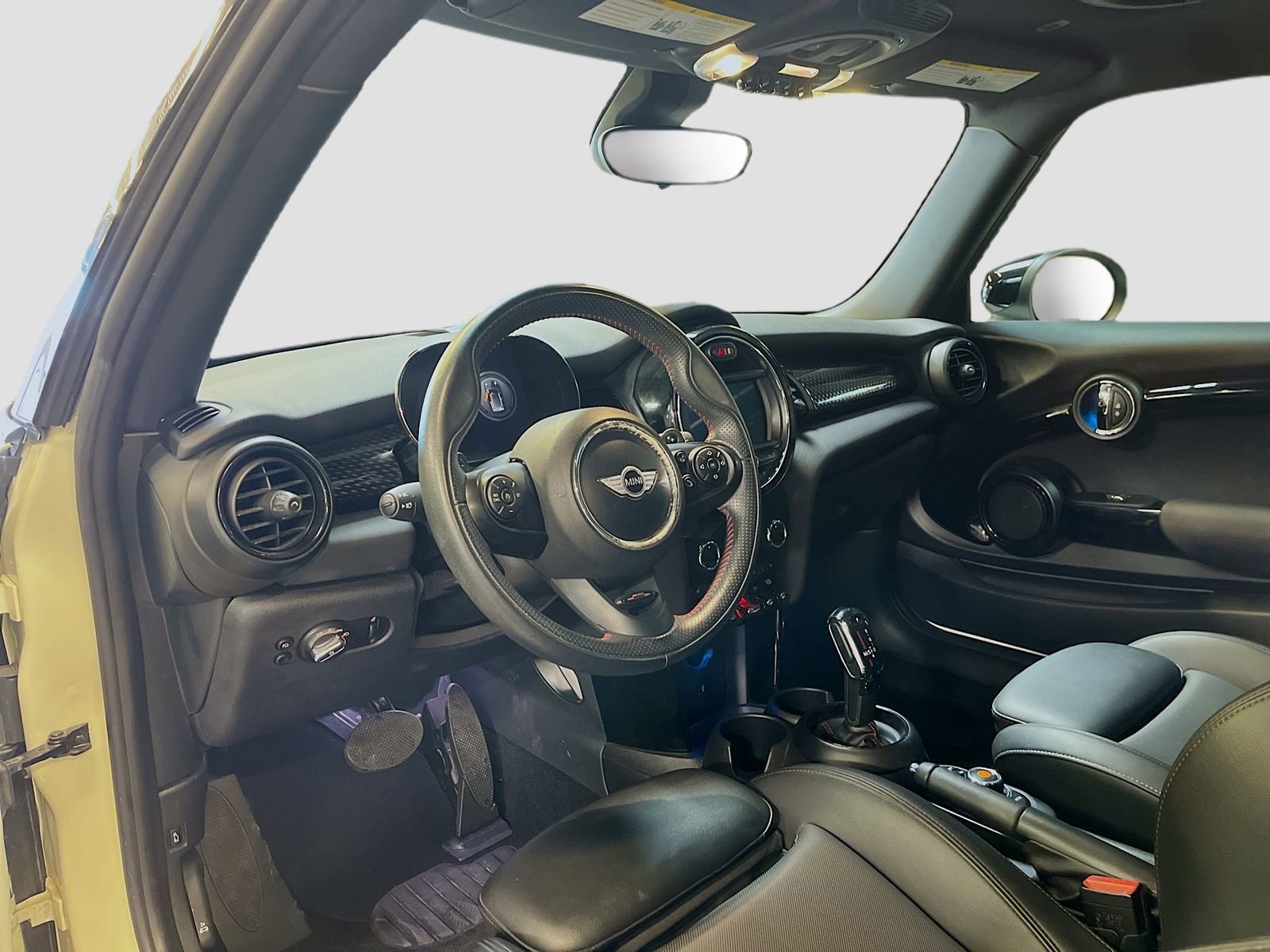 Used 2021 MINI Cooper S w/ 6.5" Touchscreen Package image 9