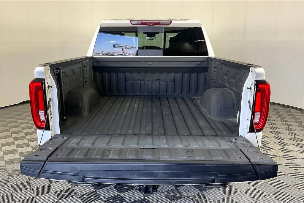 Used 2024 GMC Sierra 1500 Denali w/ Technology Package RWD image 38