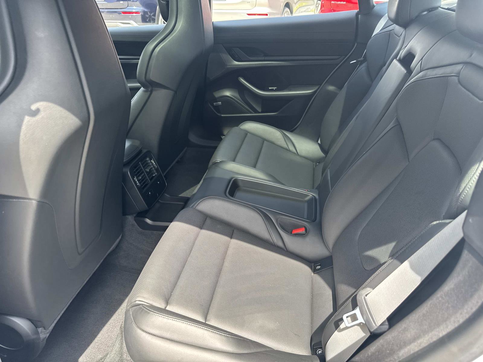 Used 2020 Porsche Taycan Turbo w/ Premium Package image 10