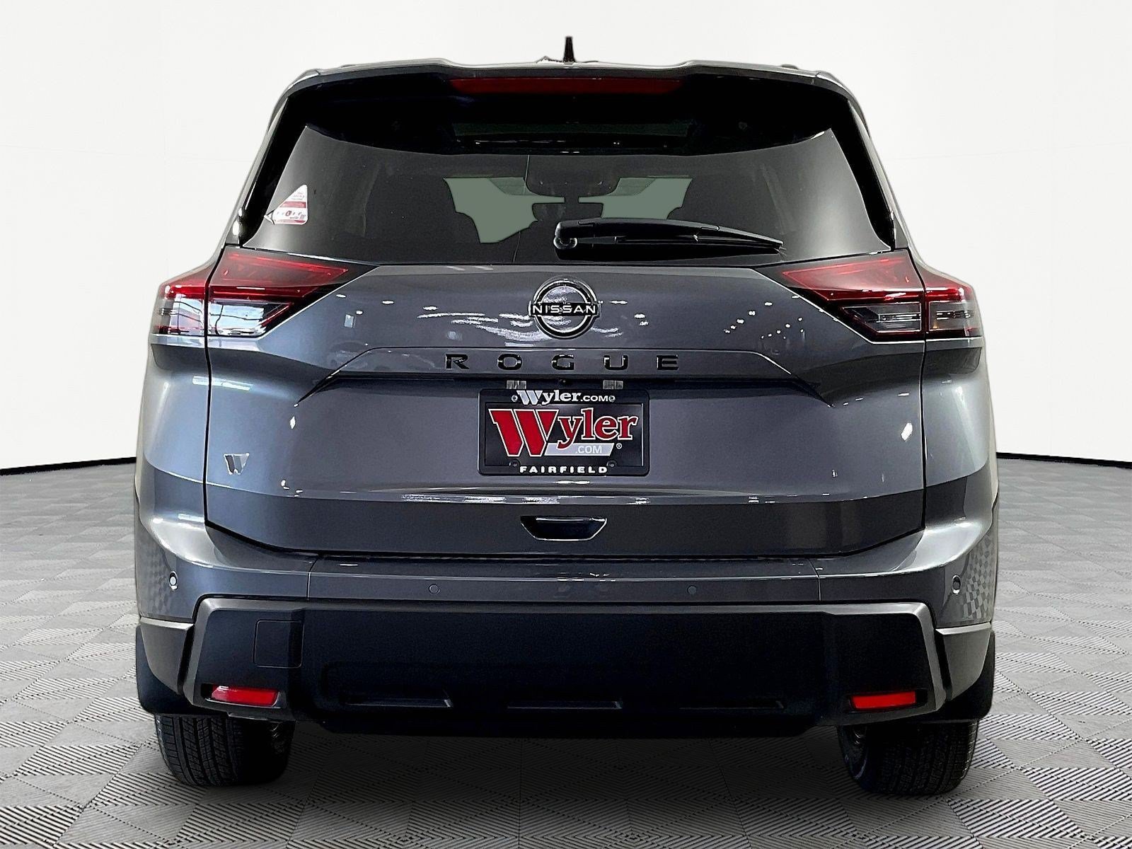 New 2026 Nissan Rogue Dark Armor FWD image 5