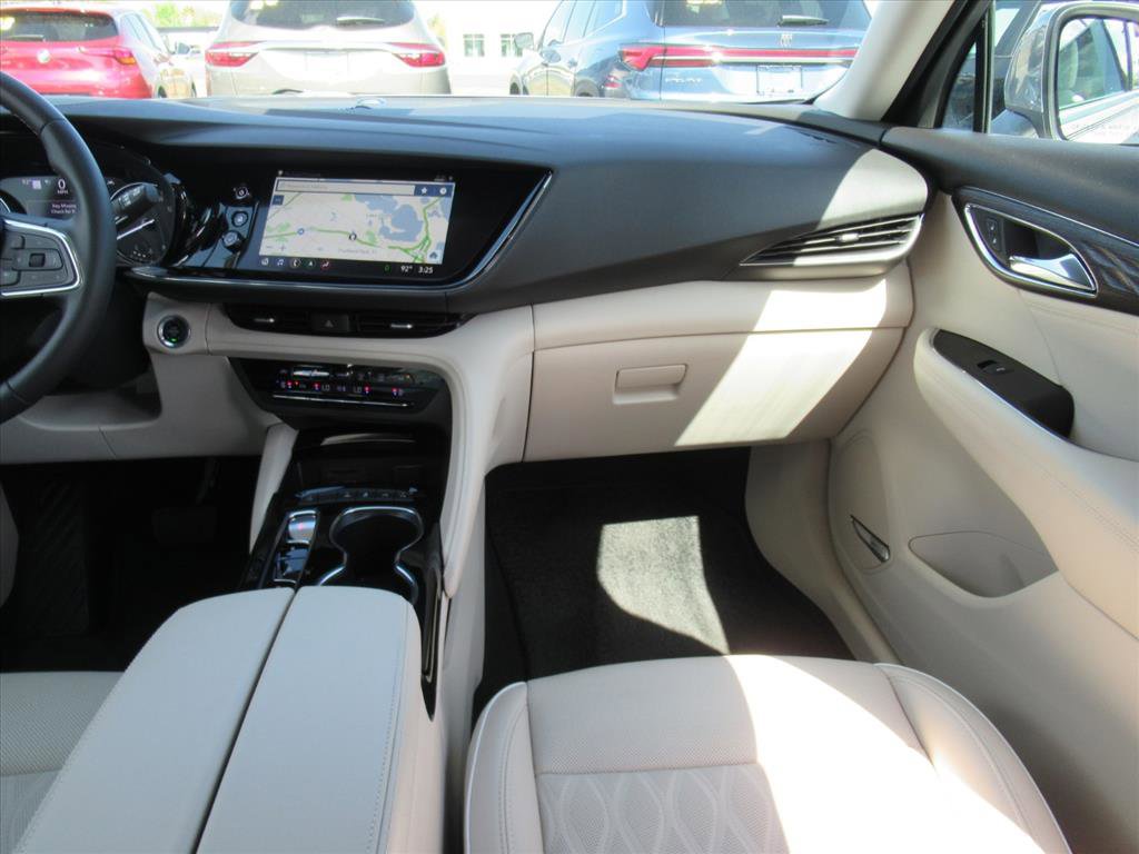 Used 2023 Buick Envision Avenir image 14