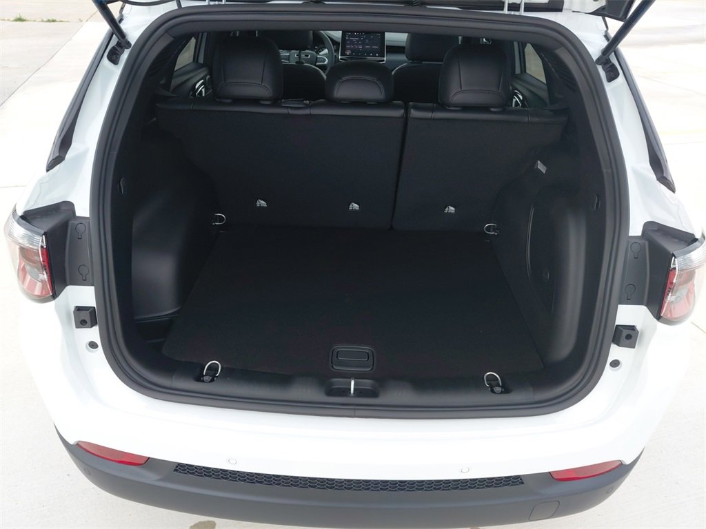 New 2025 Jeep Compass Limited w/ Sun and Sound Group image 25