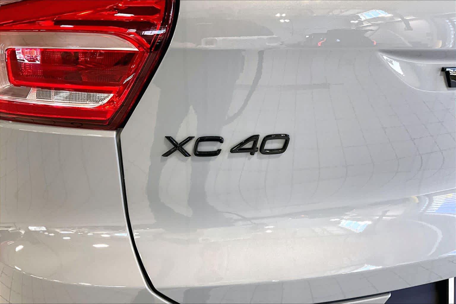 New 2026 Volvo XC40 B5 Ultra w/ Protection Package Premier AWD/4WD image 6