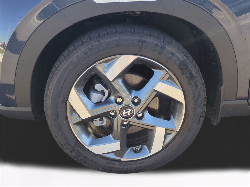 New 2025 Hyundai Venue Limited image 11