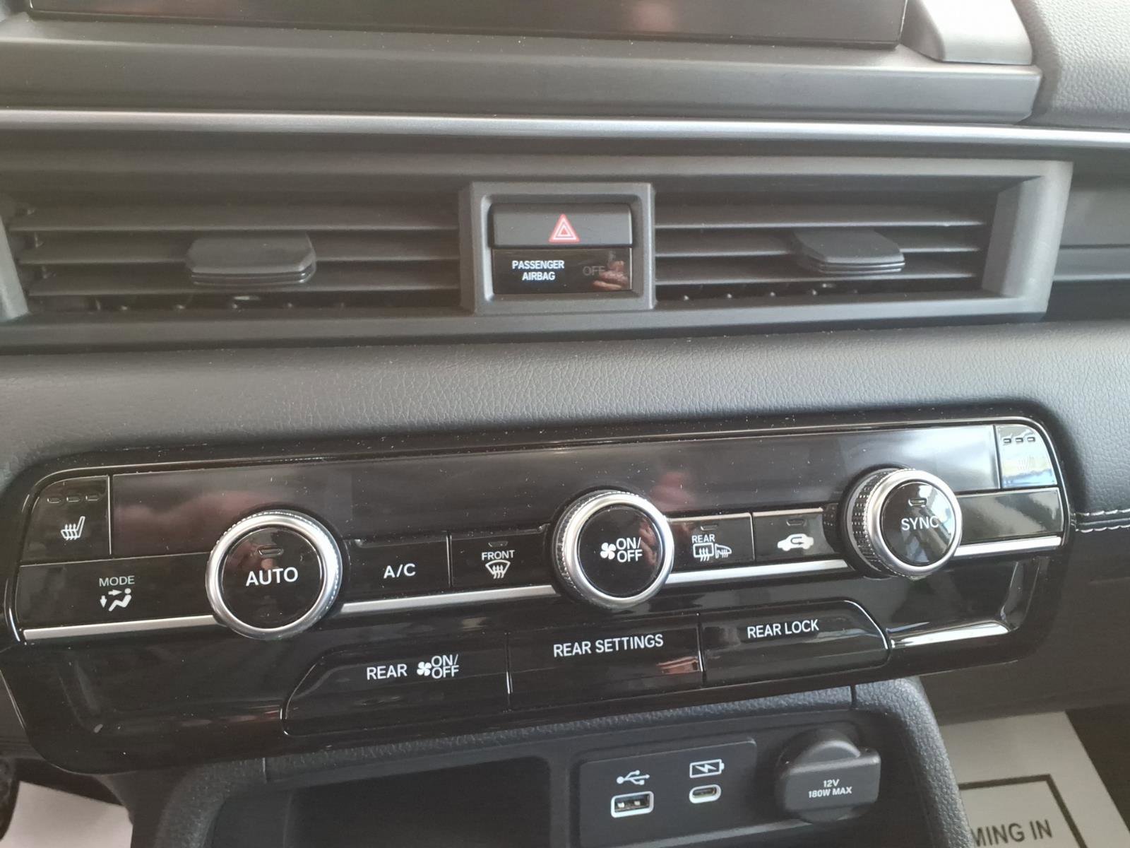 Certified 2023 Honda Pilot Touring image 20