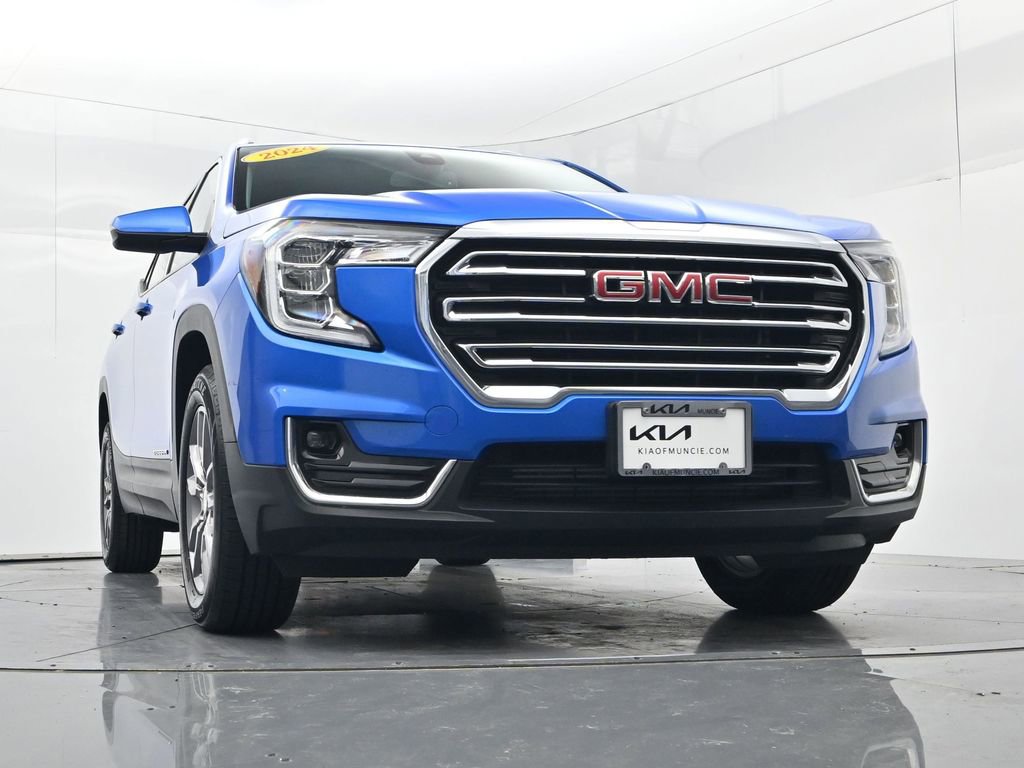 Used 2024 GMC Terrain SLT AWD/4WD image 43