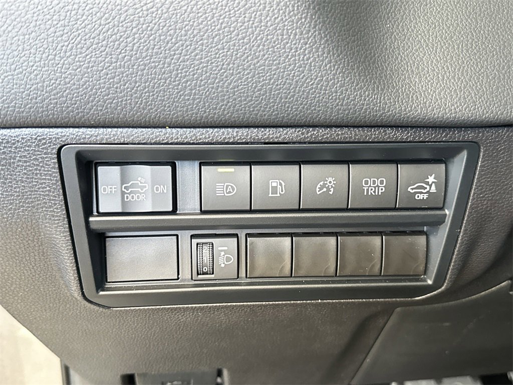 Used 2024 Toyota Tundra Limited w/ TRD Off-Road Package image 18