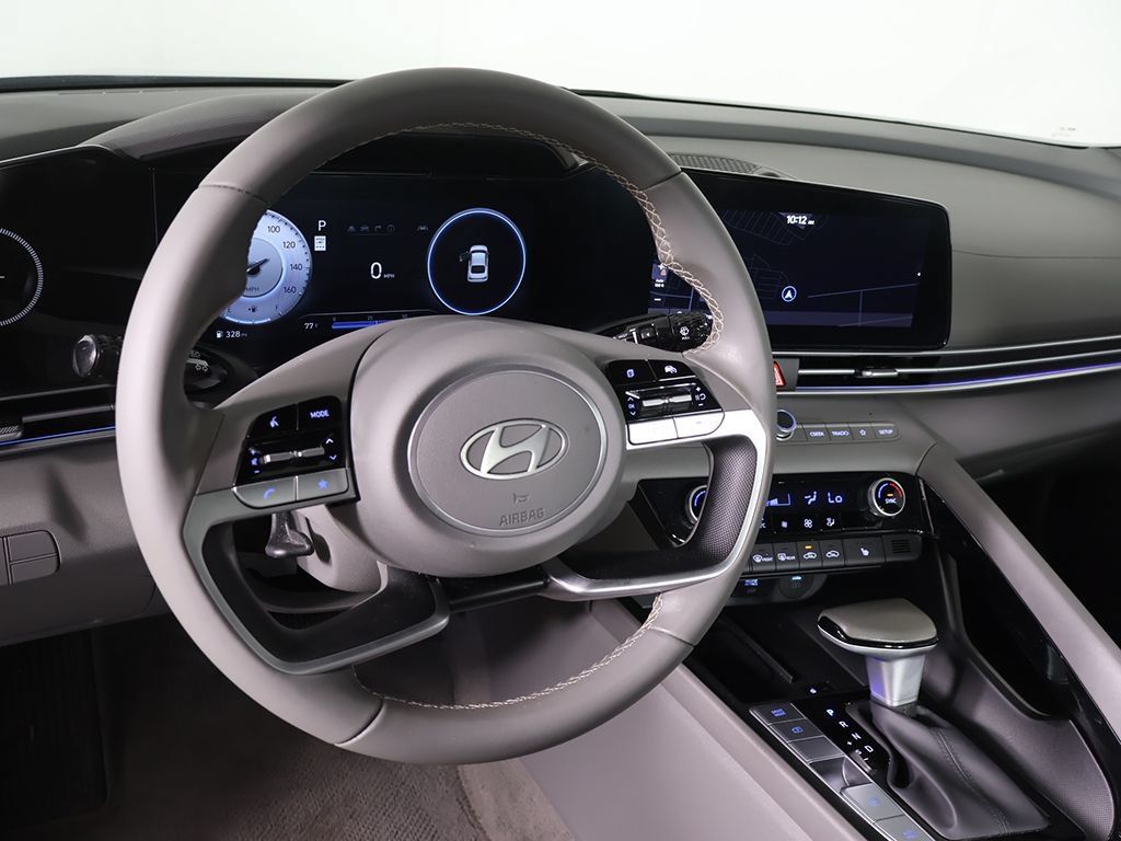 Used 2024 Hyundai Elantra SEL w/ Convenience Package FWD image 26