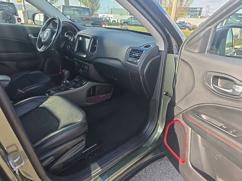 Used 2021 Jeep Compass Trailhawk w/ Convenience Group AWD/4WD image 19