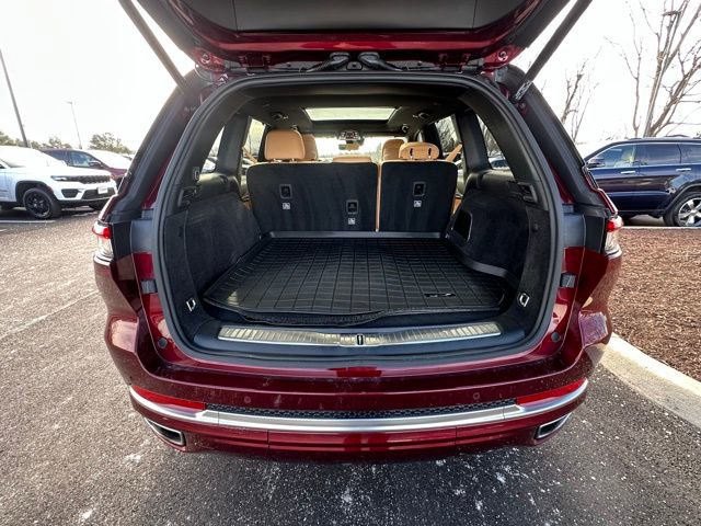 Used 2024 Jeep Grand Cherokee Summit w/ Advanced Protech Group IV image 16