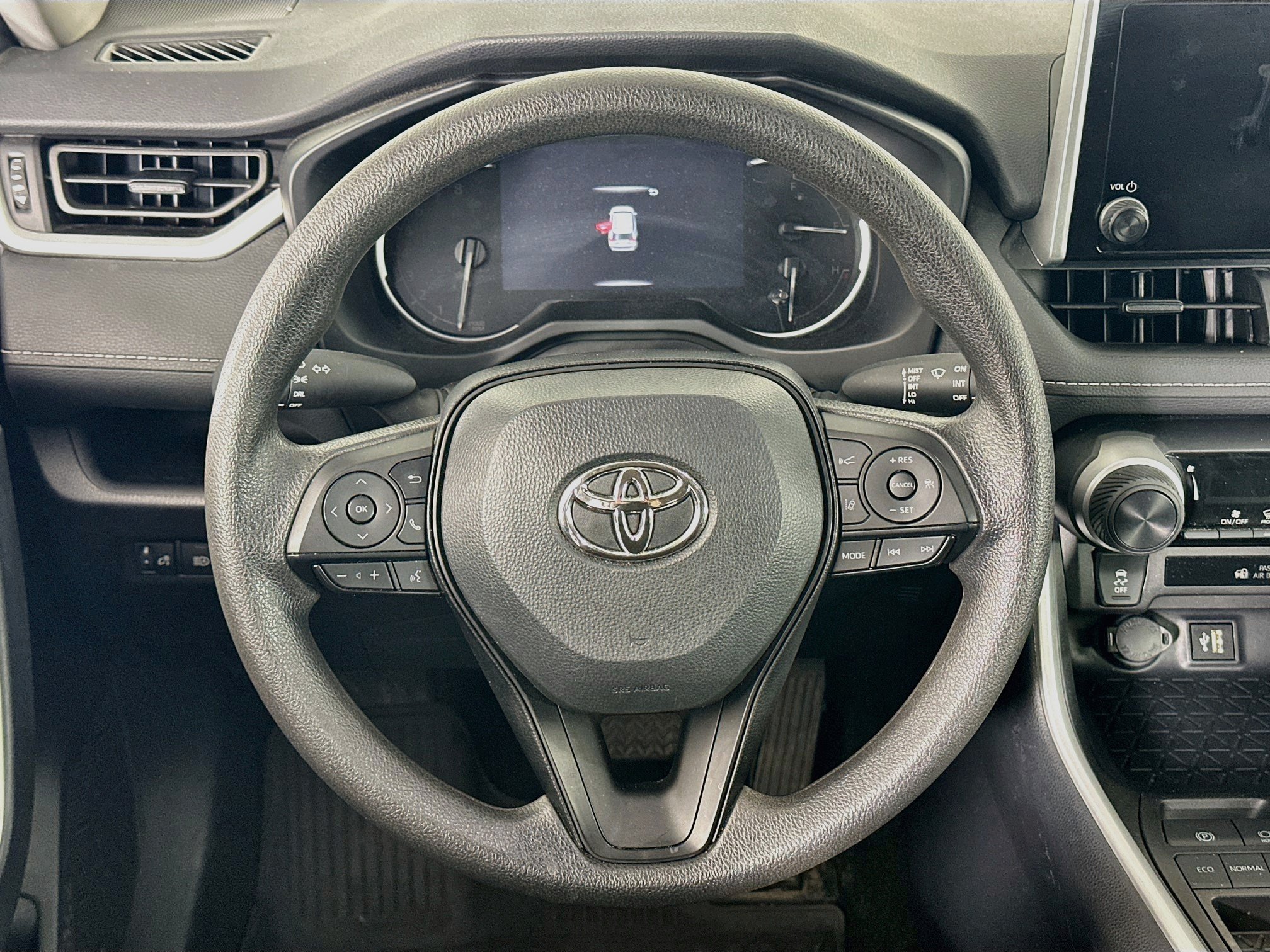 Used 2025 Toyota RAV4 LE FWD image 18