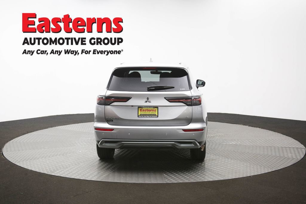 Used 2025 Mitsubishi Outlander SE AWD/4WD image 39