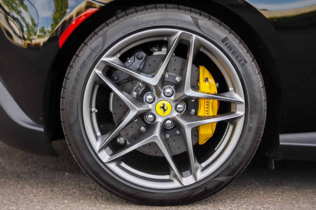 Certified 2025 Ferrari Roma Spider RWD image 67