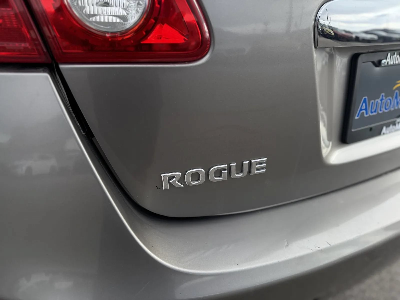 Used 2011 Nissan Rogue S AWD/4WD image 30