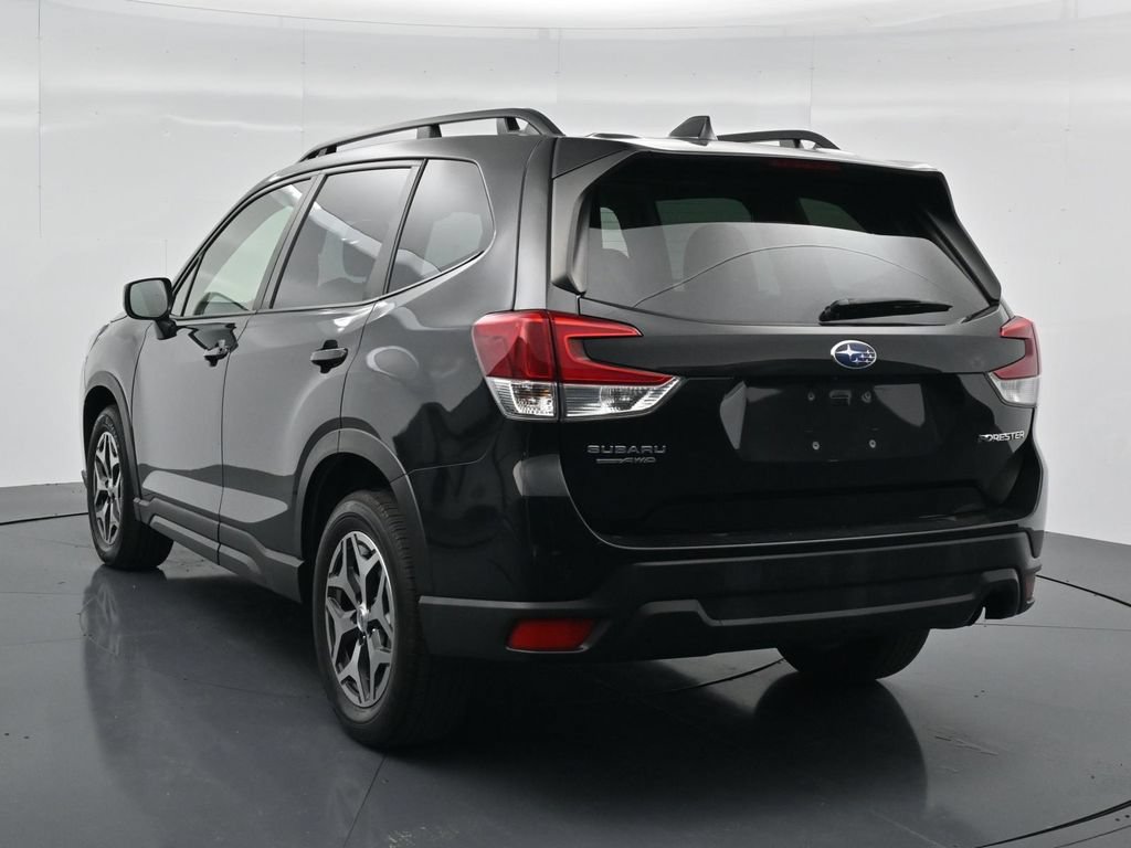 Used 2024 Subaru Forester Premium AWD/4WD image 5