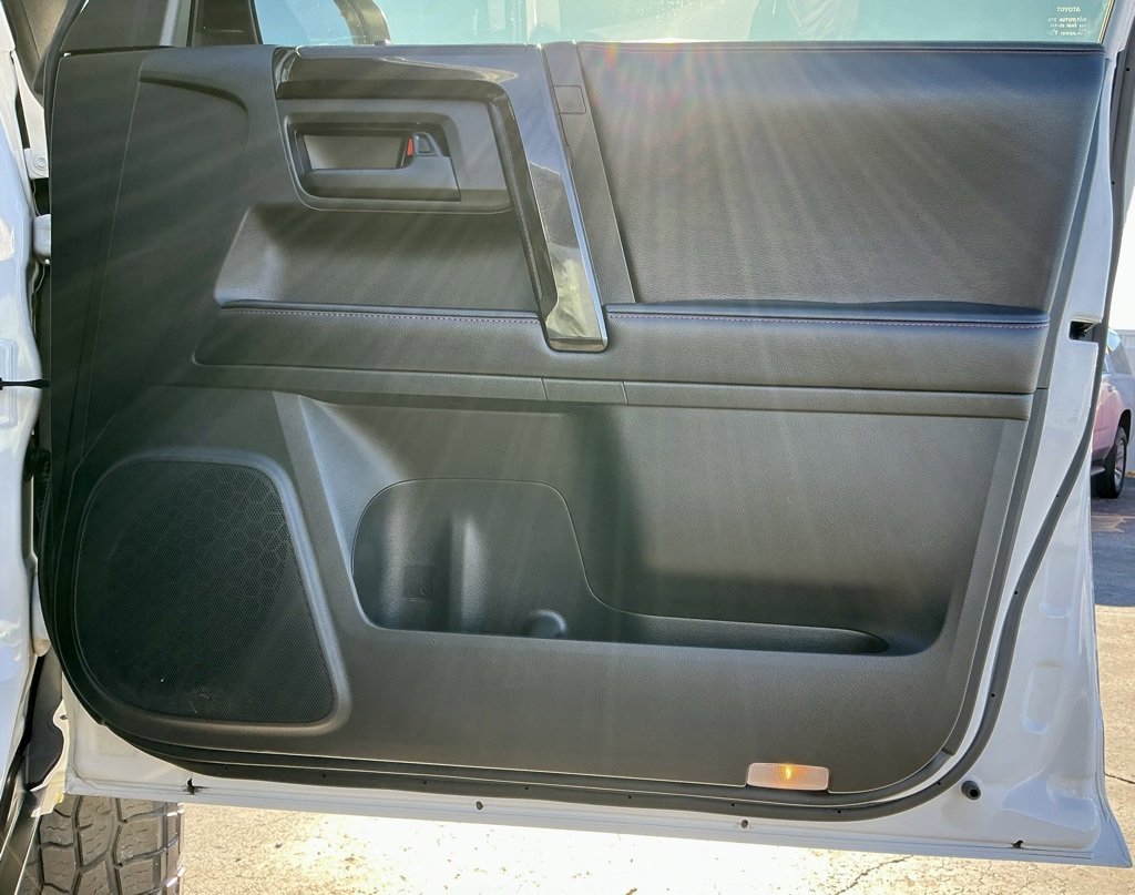 Used 2018 Toyota 4Runner TRD Off-Road Premium image 23