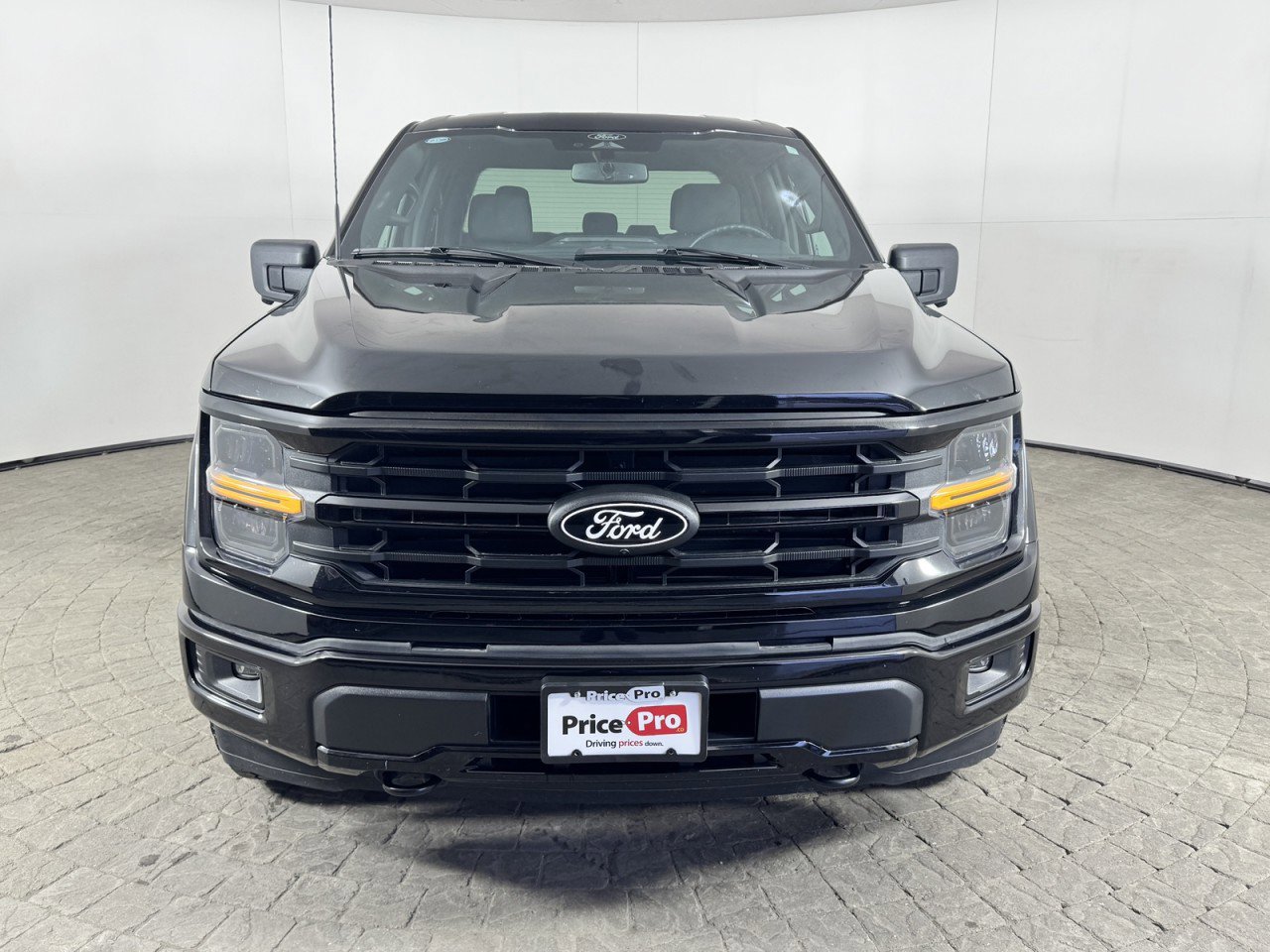 Used 2024 Ford F150 XLT w/ Tow/Haul Package image 2