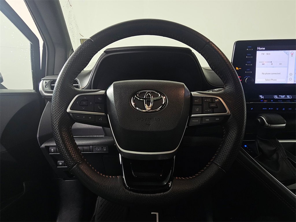 Used 2023 Toyota Sienna XSE image 29