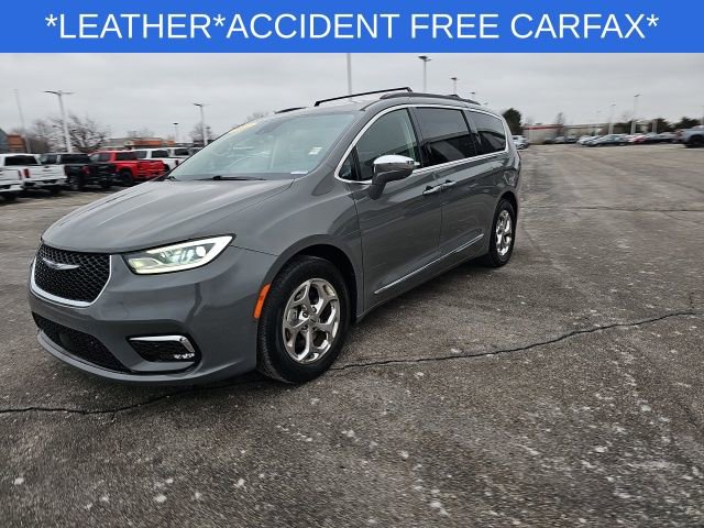 Used 2022 Chrysler Pacifica Limited image 8