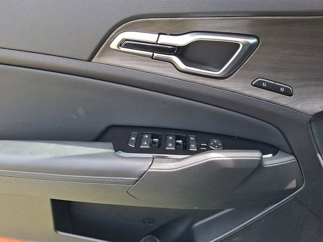Certified 2025 Kia Sportage X-Line Prestige AWD/4WD image 12