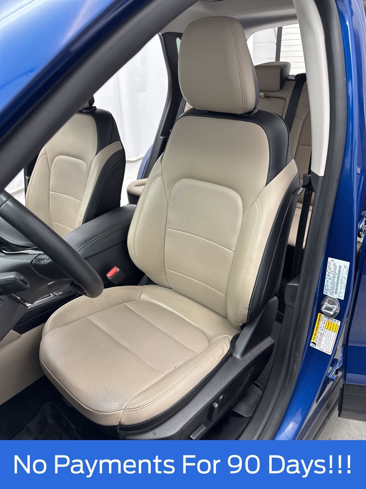 Certified 2022 Ford Escape Titanium w/ Class II Trailer Tow Package image 9