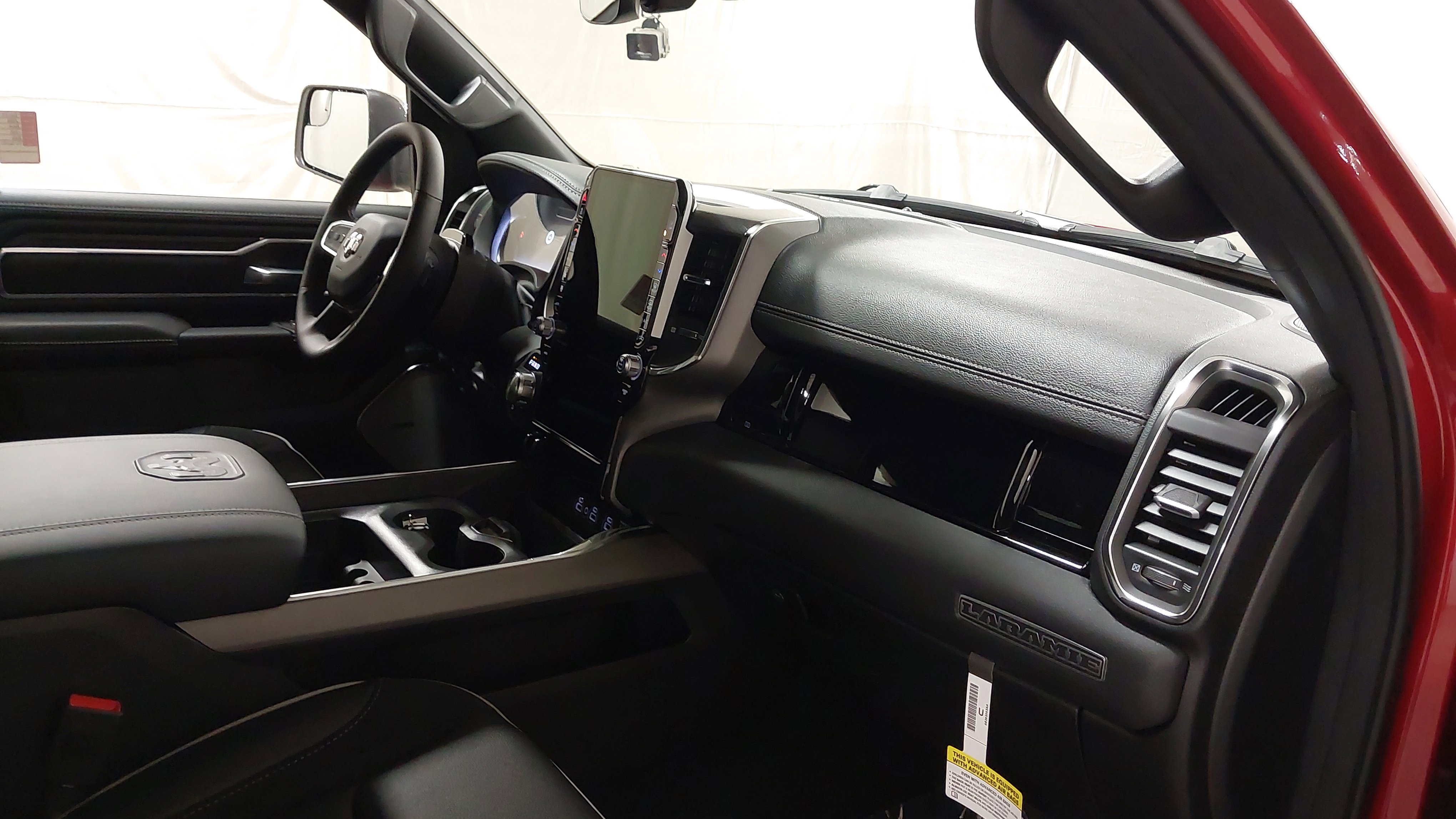 New 2026 RAM 1500 Laramie AWD/4WD image 28