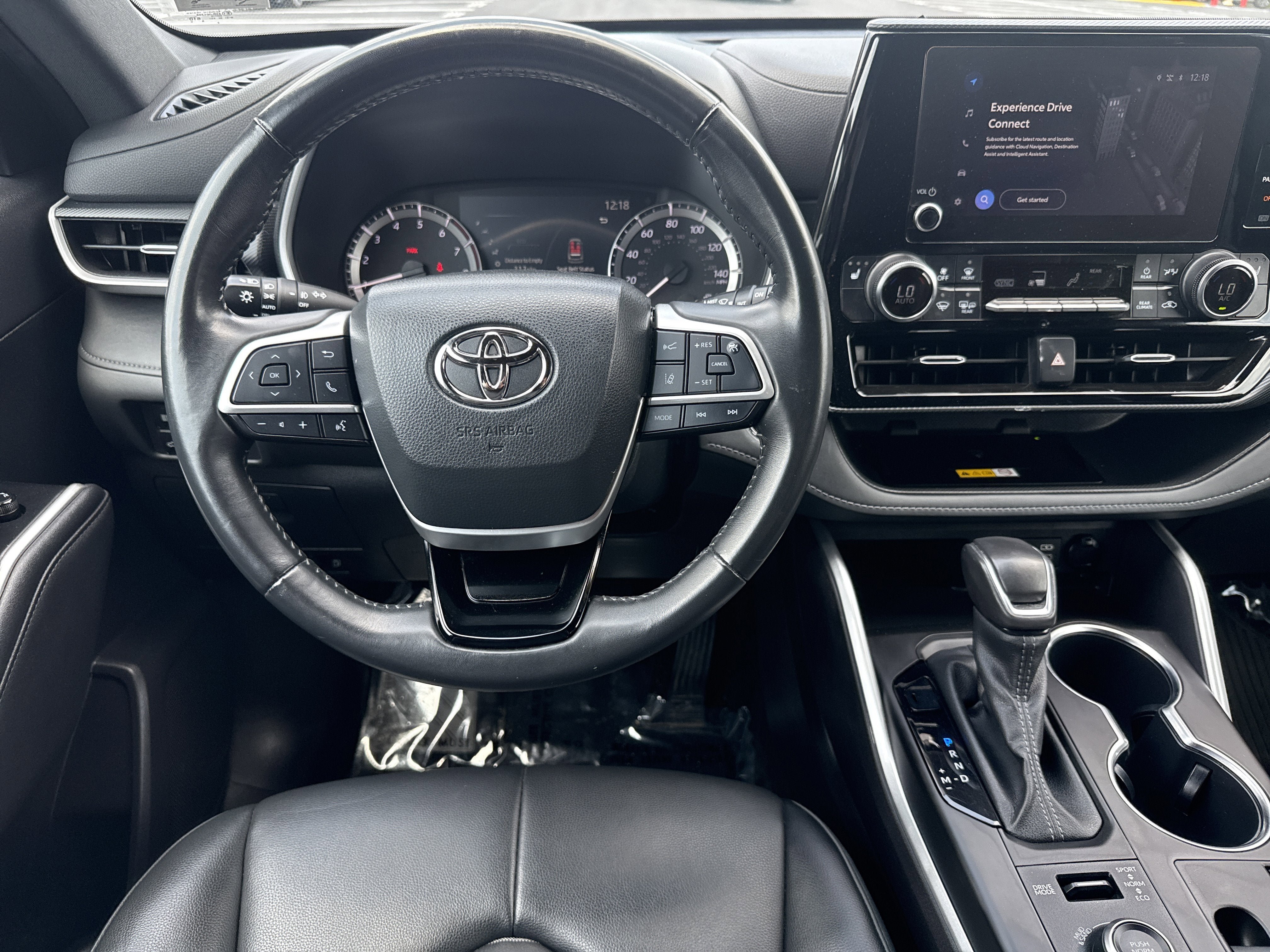 Used 2023 Toyota Highlander XSE AWD/4WD image 9