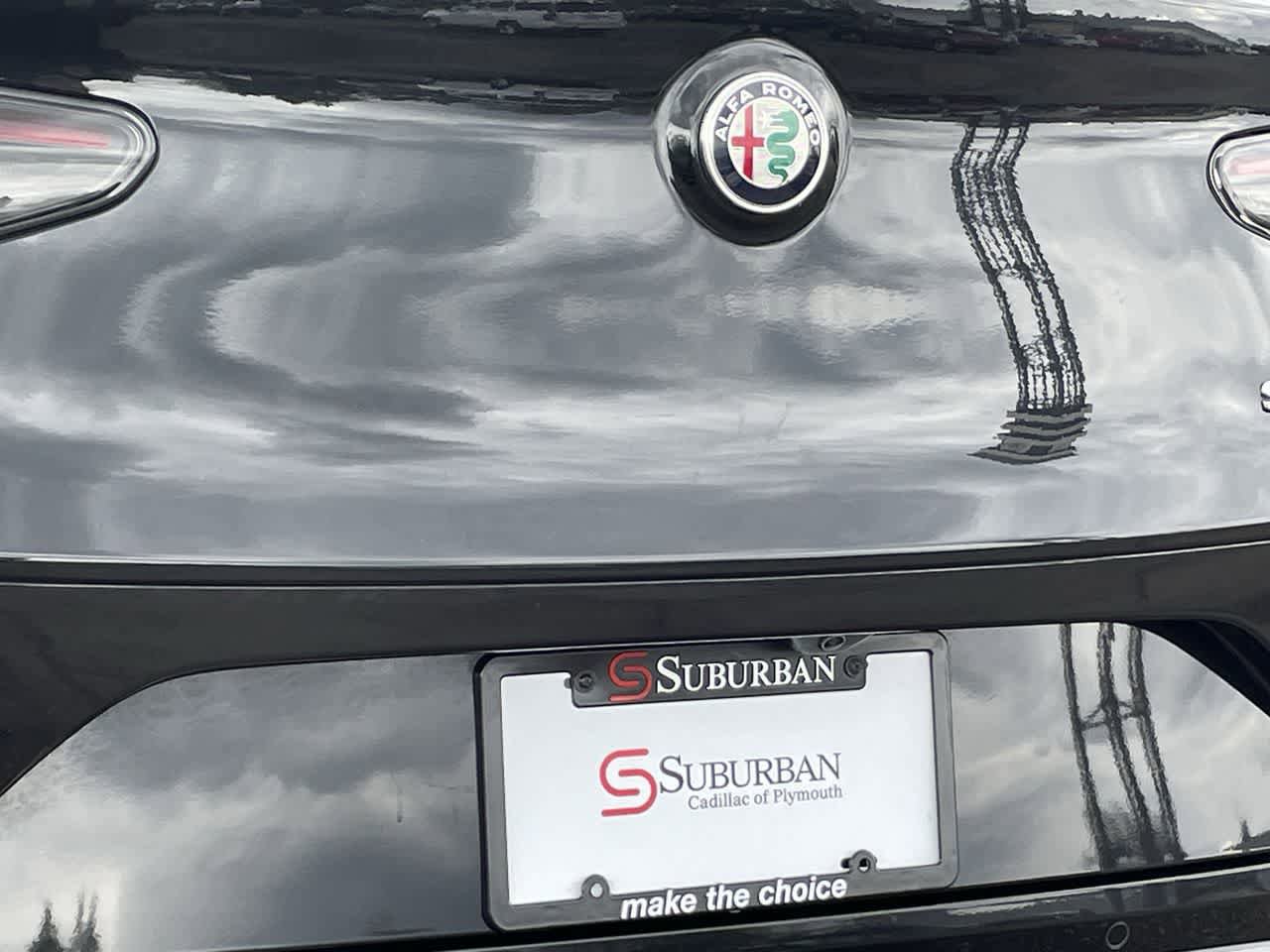 Used 2024 Alfa Romeo Stelvio Ti w/ Performance Driving Package AWD/4WD image 41
