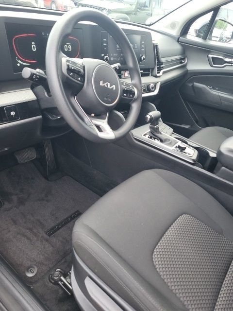 Used 2023 Kia Sportage LX FWD image 8