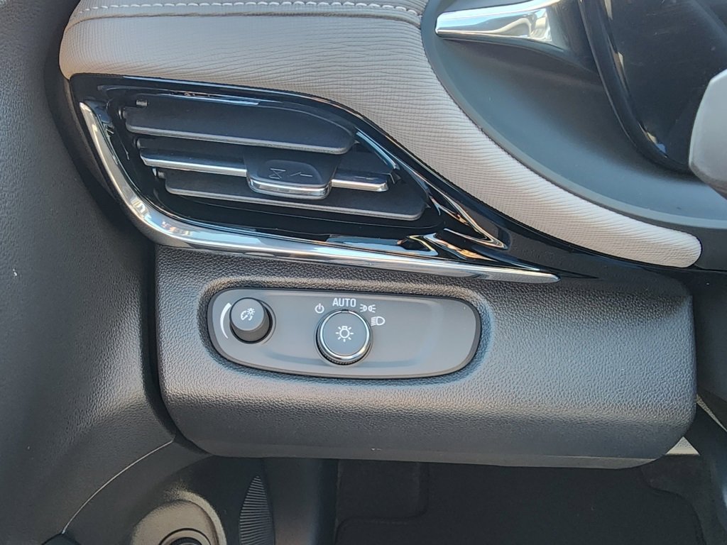 New 2026 Buick Envista Avenir image 18