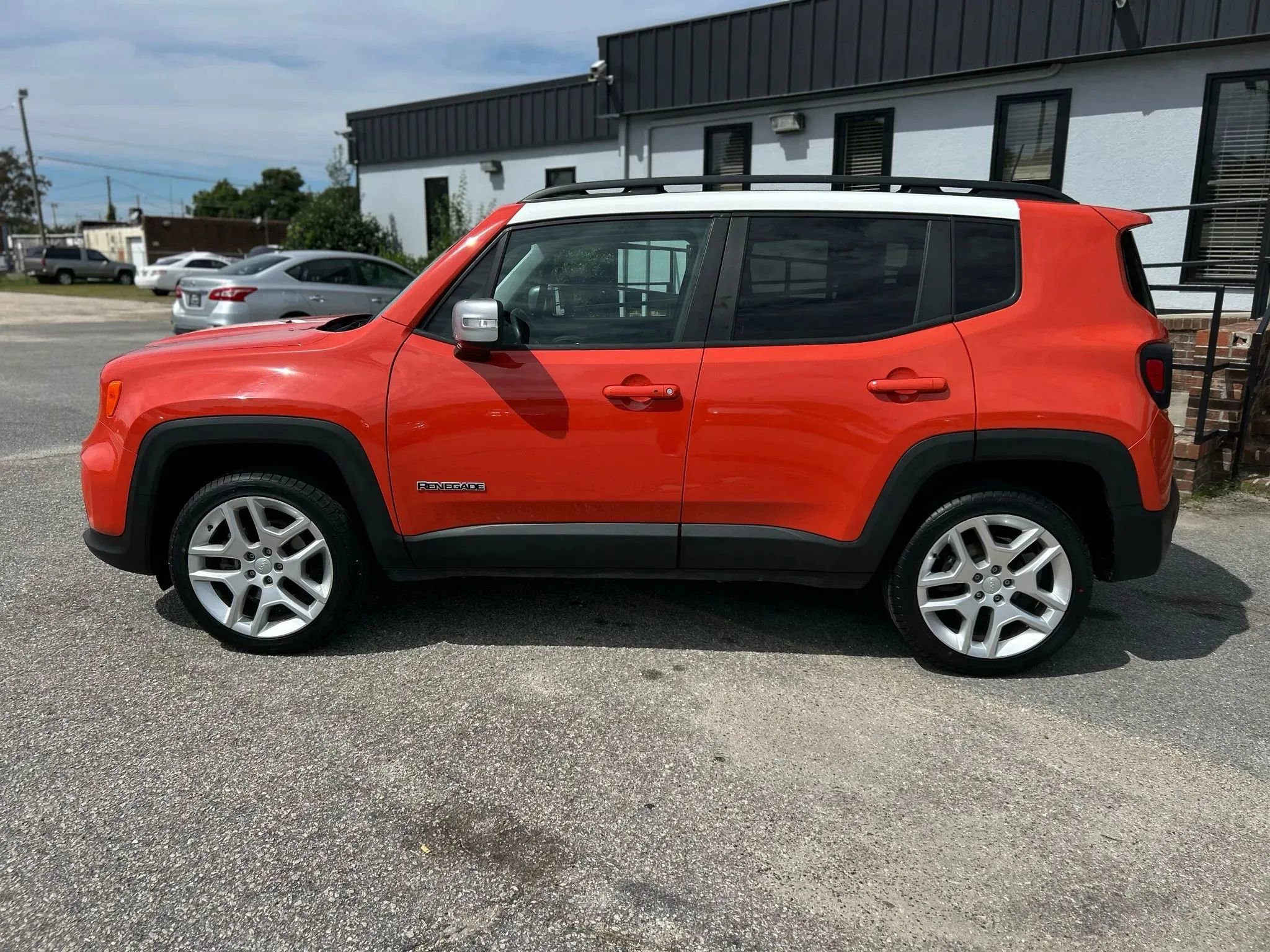 Used 2021 Jeep Renegade Latitude image 11