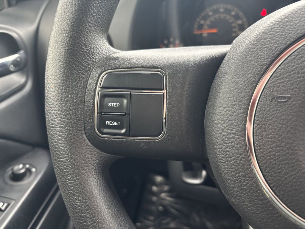 Used 2014 Jeep Compass Sport image 15