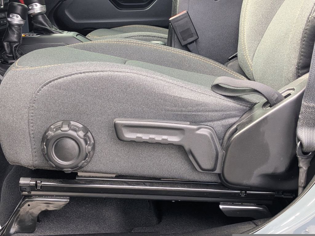 Used 2025 Jeep Gladiator Sport image 19