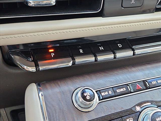 Used 2021 Lincoln Aviator Reserve w/ Equipment Group 201A AWD/4WD image 12