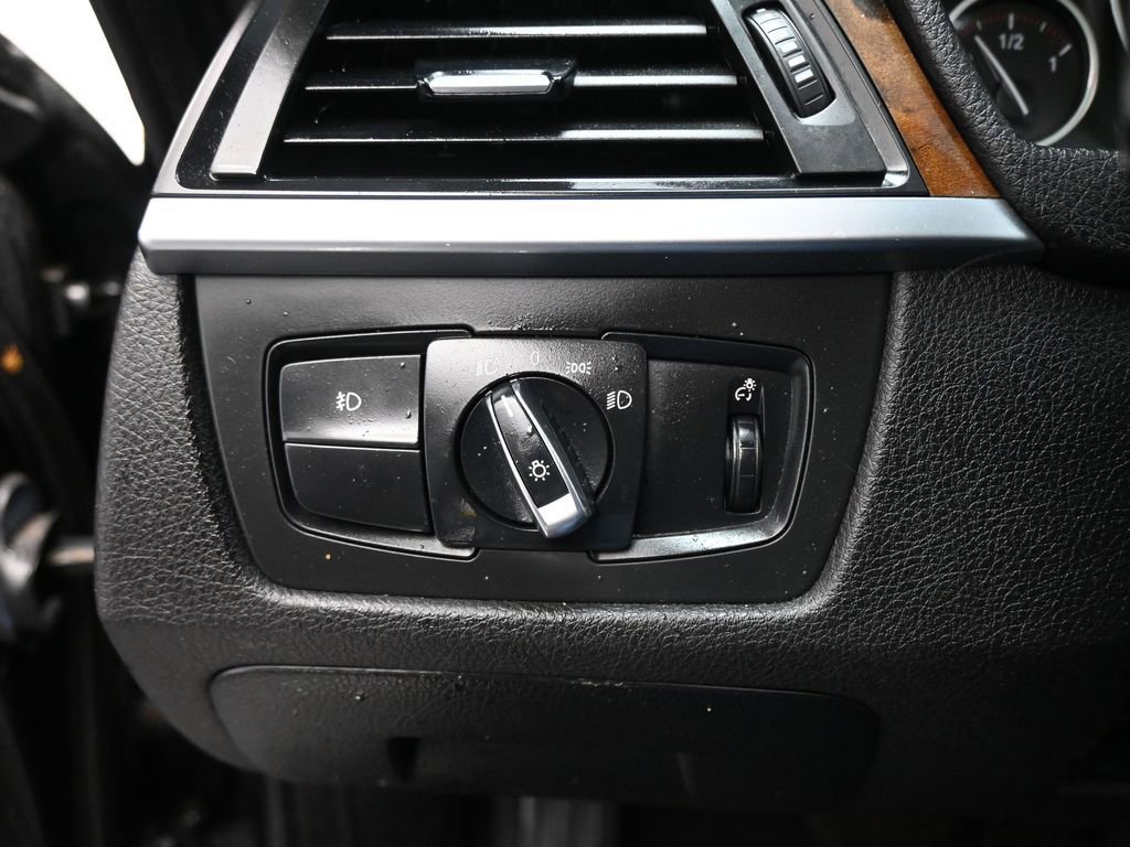 Used 2016 BMW 328i Gran Turismo xDrive image 13