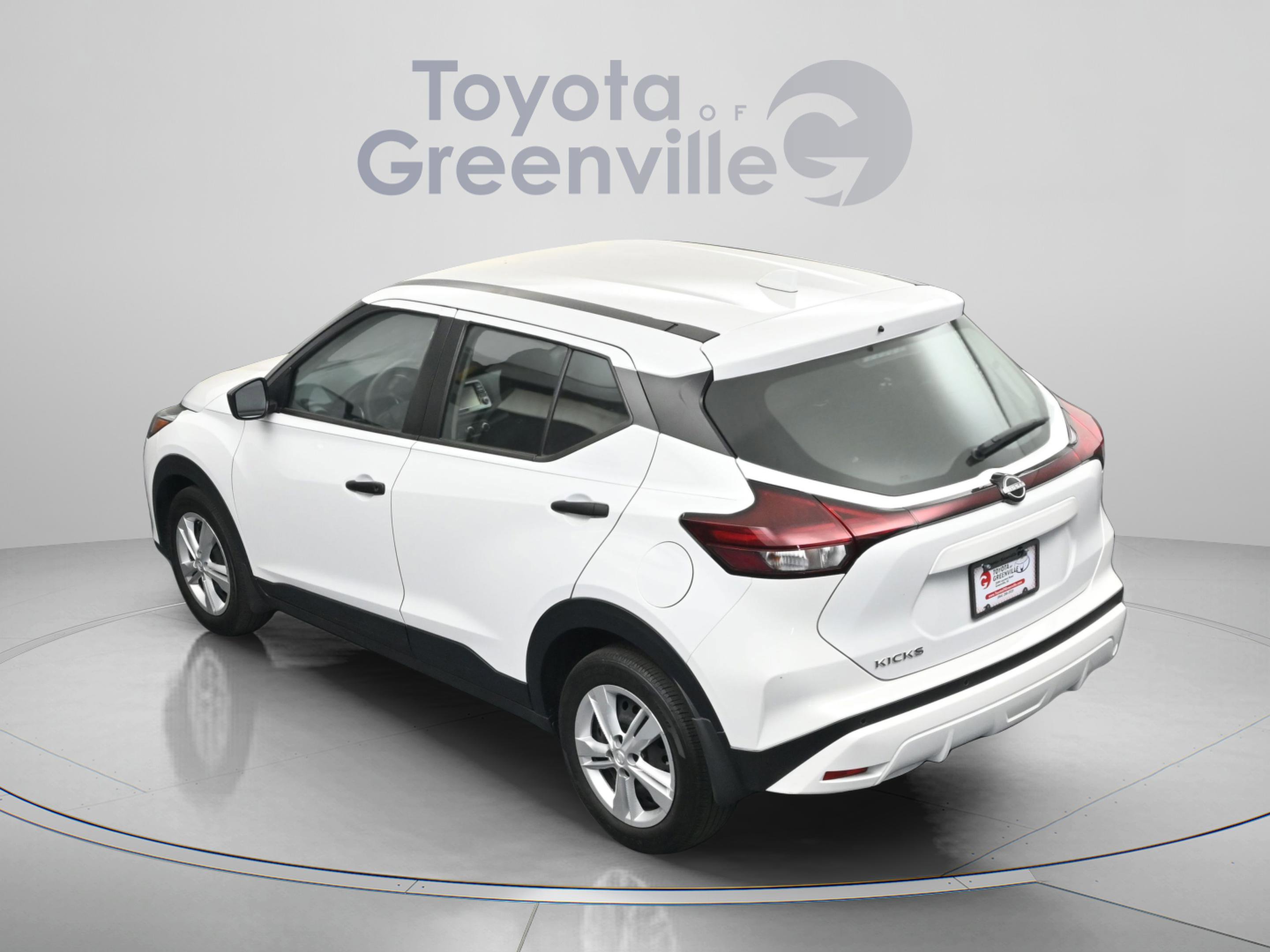 Used 2025 Nissan Kicks Play S image 9