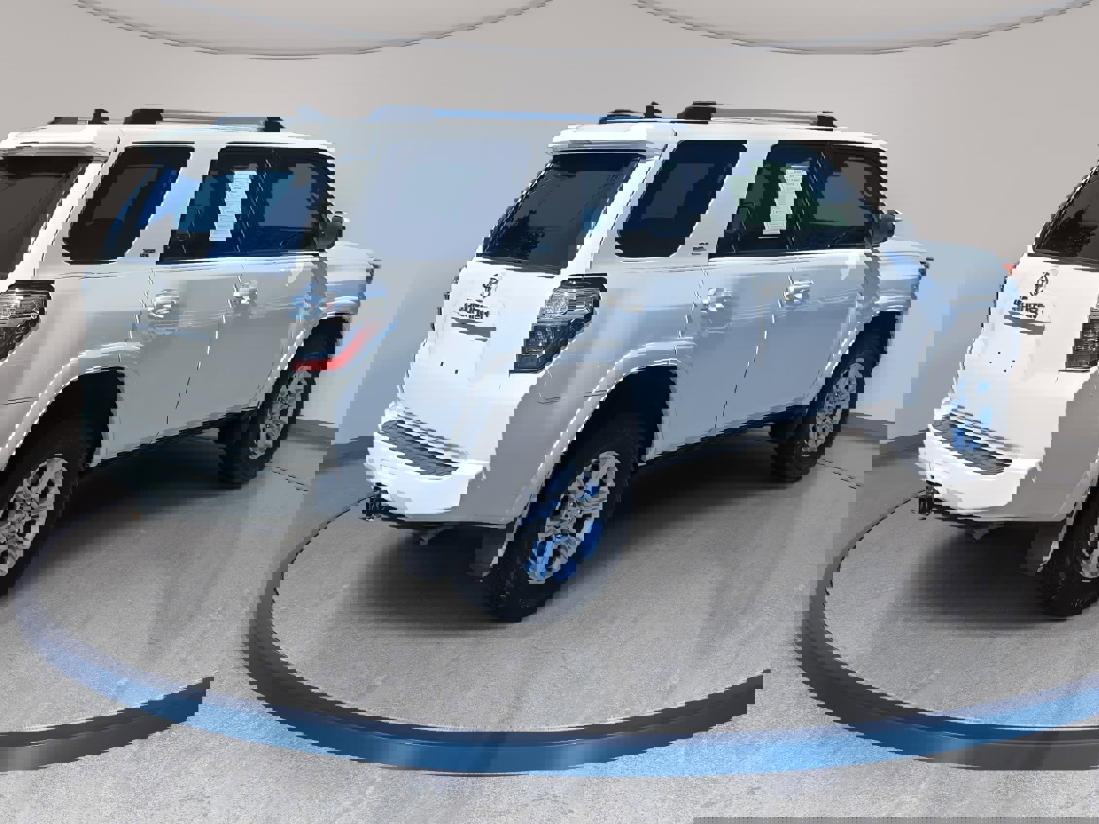 Used 2023 Toyota 4Runner SR5 image 5